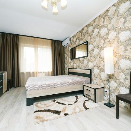 Poznyaky Apartments Patriotika Kijev Kültér fotó