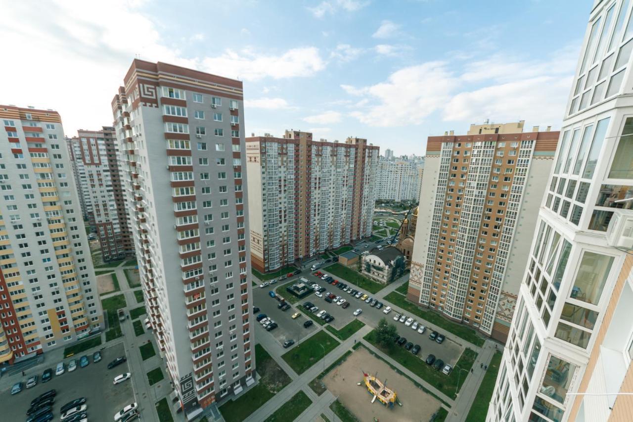 Poznyaky Apartments Patriotika Kijev Kültér fotó