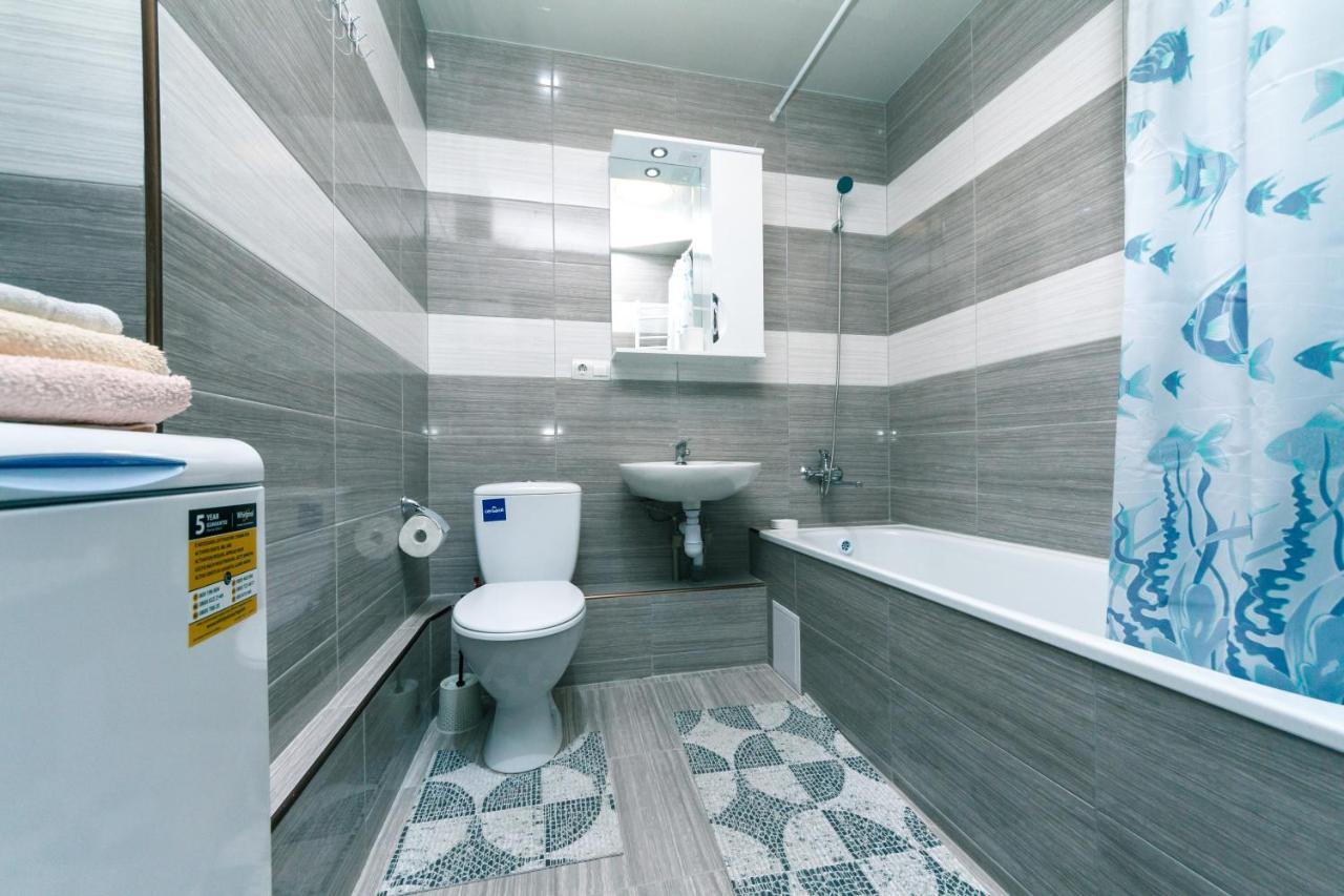 Poznyaky Apartments Patriotika Kijev Kültér fotó