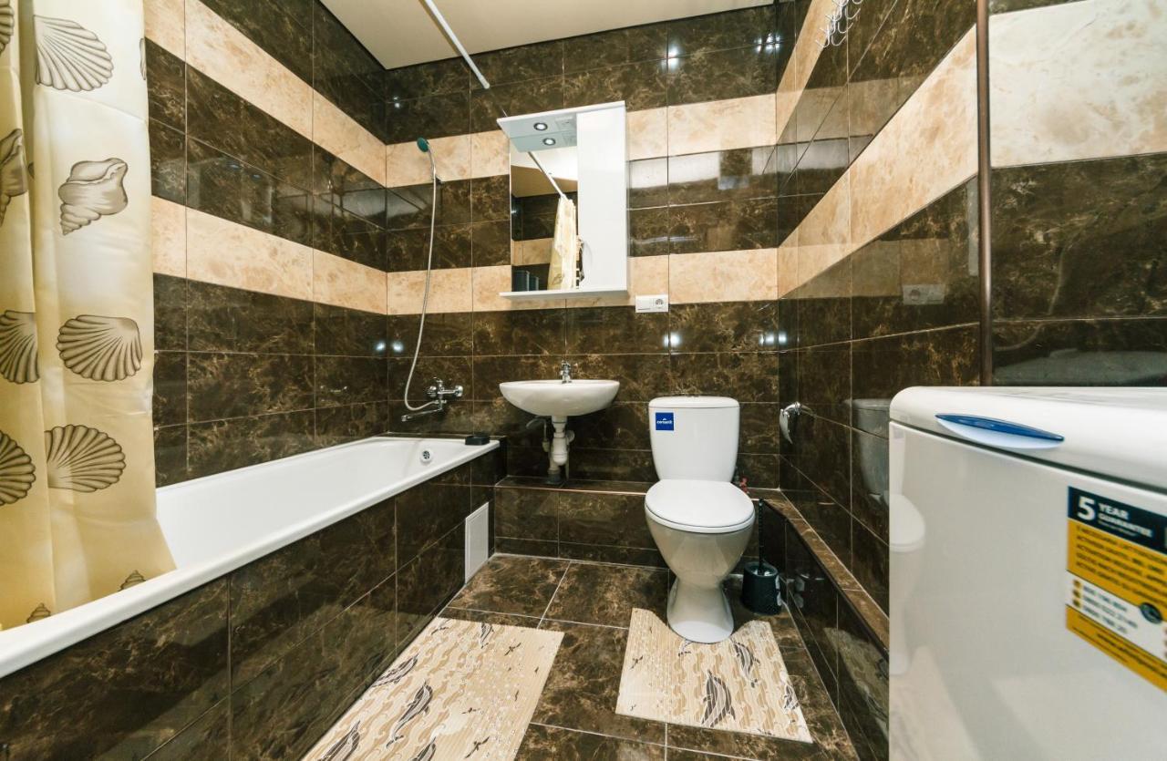 Poznyaky Apartments Patriotika Kijev Kültér fotó
